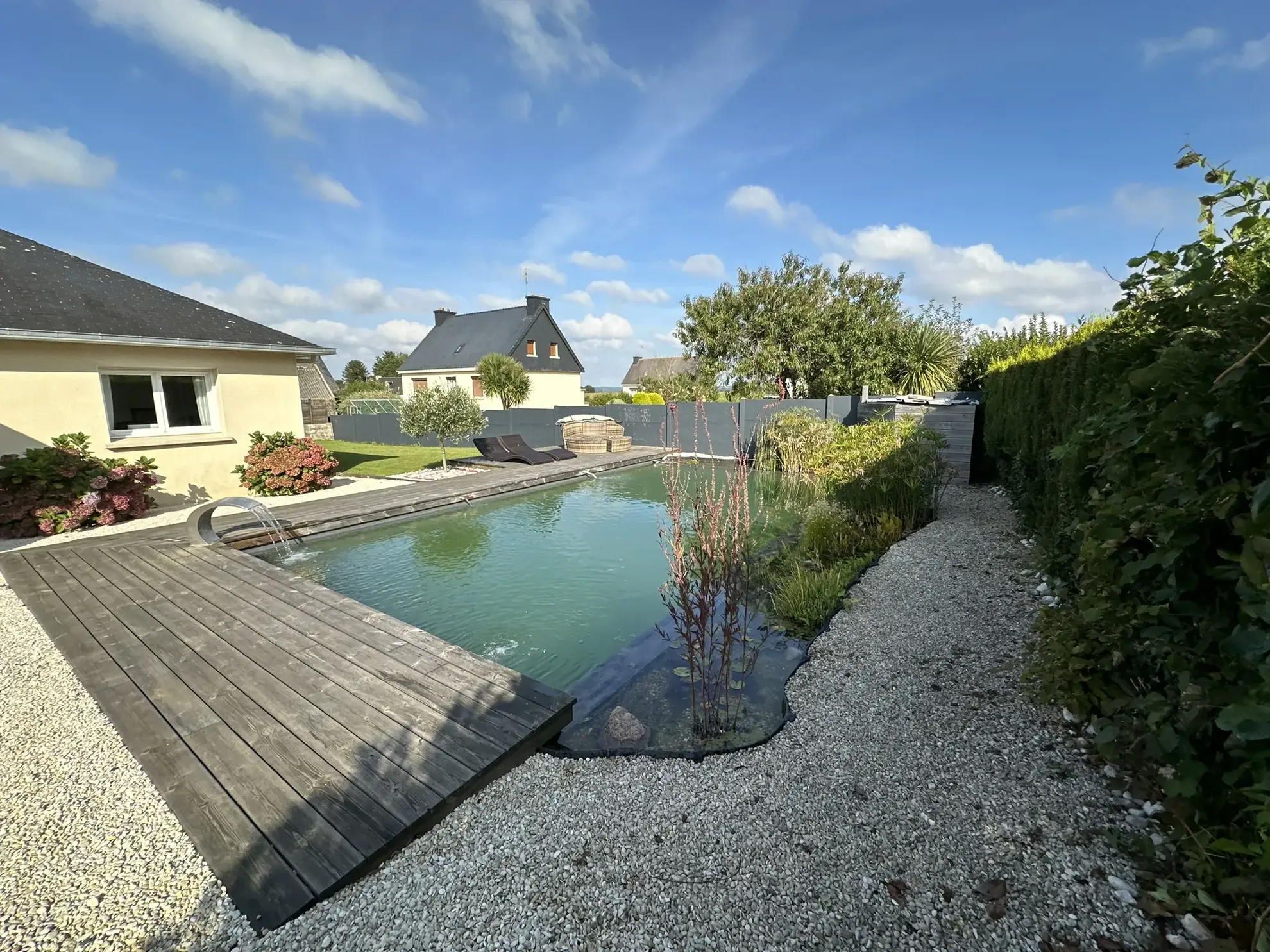 Maison de plain-pied à vendre à Saint-Barthélemy - 3 chambres, 907 m² 