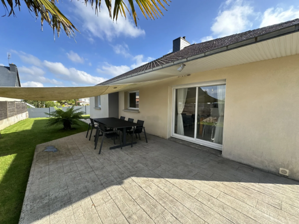 Maison de plain-pied à vendre à Saint-Barthélemy - 3 chambres, 907 m² 
