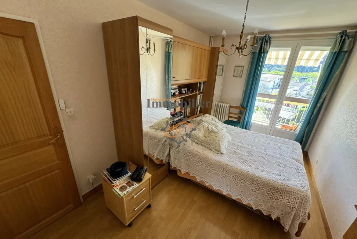 Appartement avec terrasse à vendre à Saint Affrique 