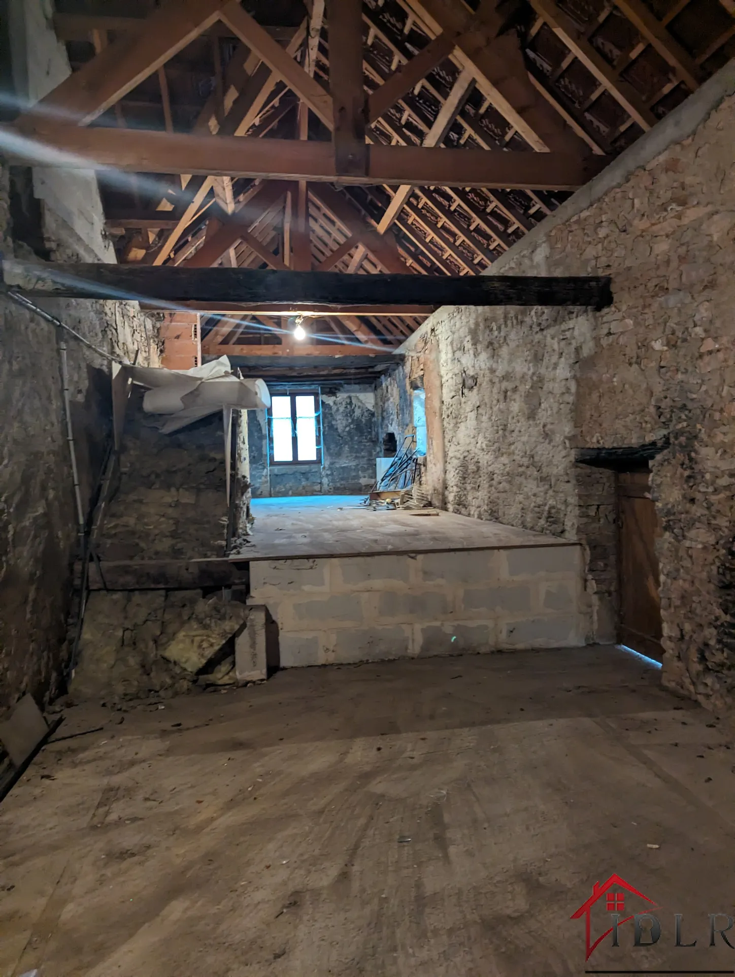 Maison de caractère à vendre à Gy (70) avec grand garage 