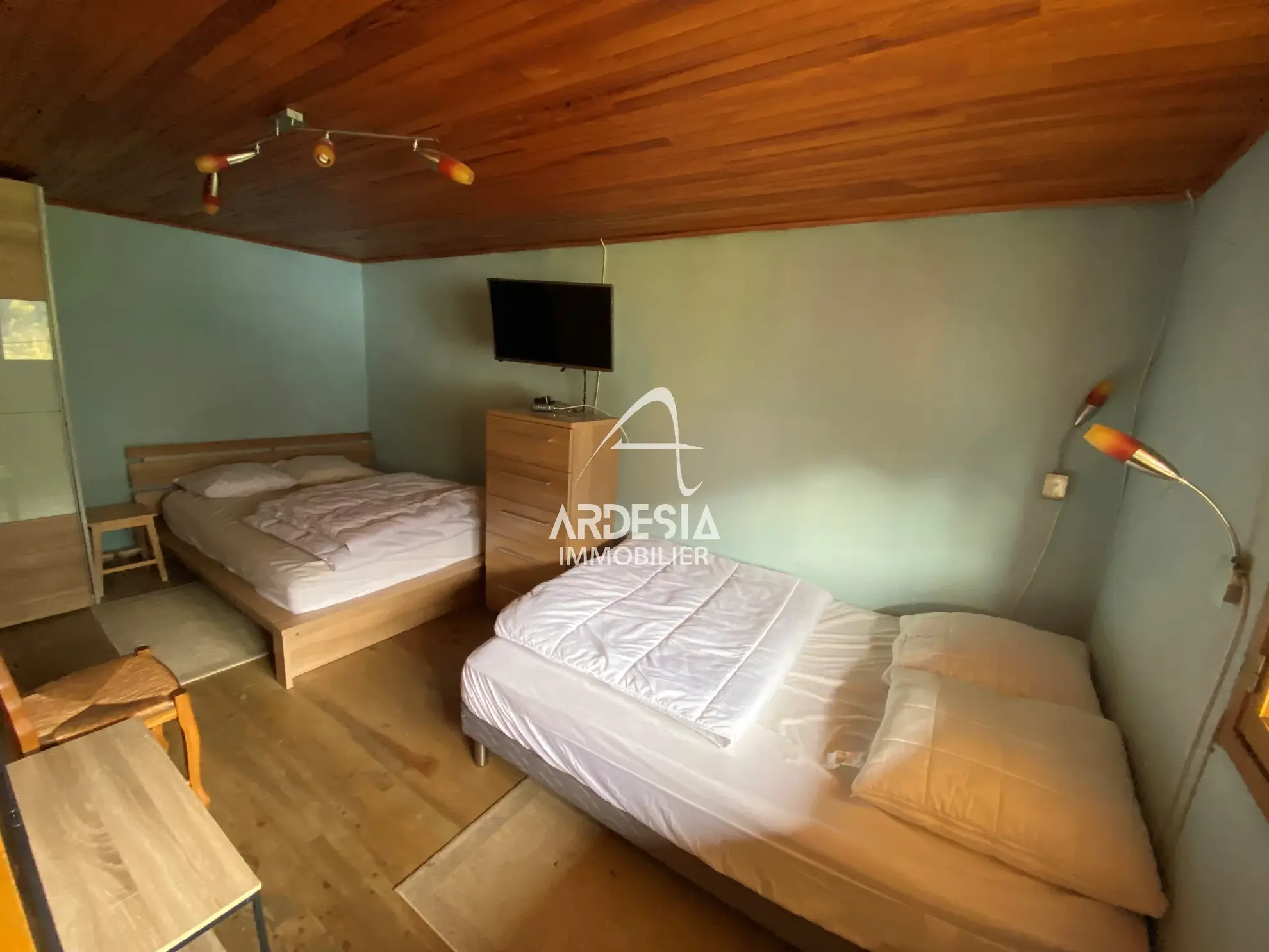 Charmante maison individuelle à rénover au cœur des montagnes à St Alban des Villards 