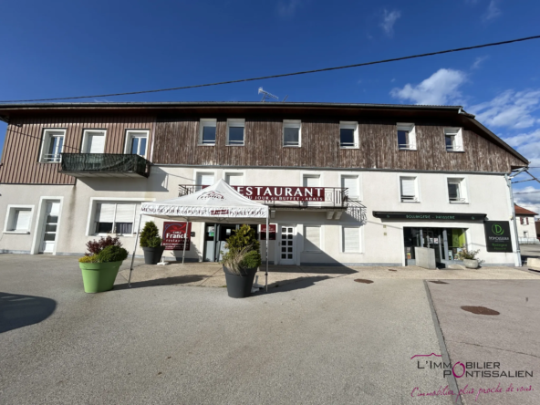 Combles à aménager à Frasne - Potentiel intéressant 