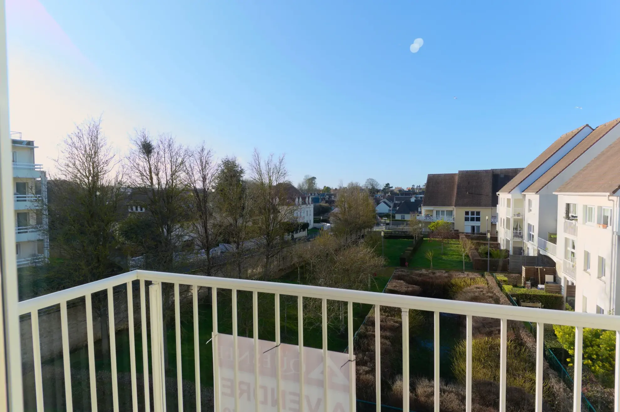 Appartement T3 avec balcon et stationnement à Douvres la Délivrande 