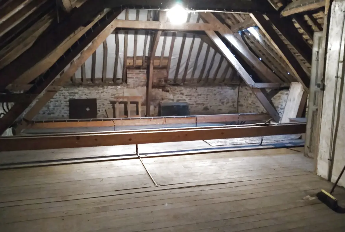 Maison de Bourg de 112,13 m² à Restaurer à St Aubin du Désert 