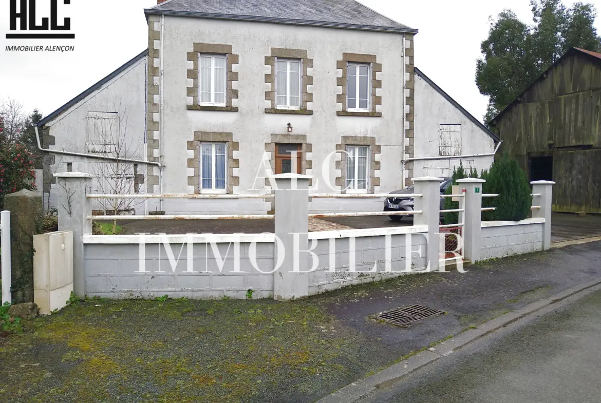 Maison de Bourg de 112,13 m² à Restaurer à St Aubin du Désert 