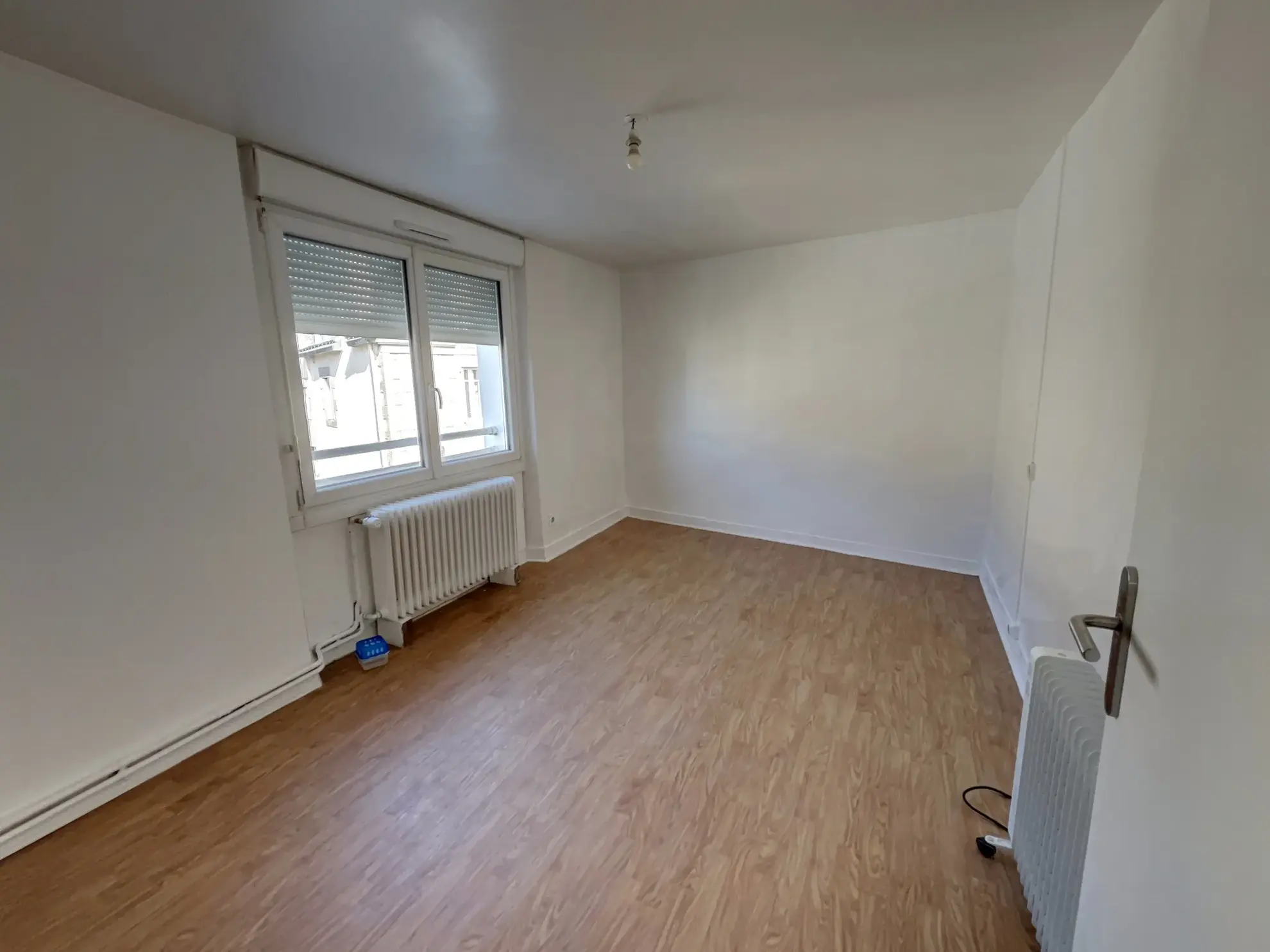 Maison avec Immeuble Commercial à Bignan - 189 280 € 