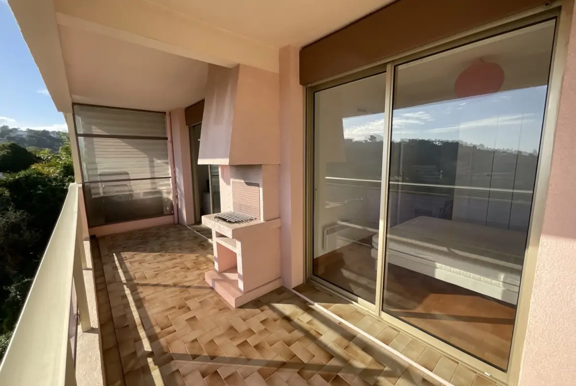 Appartement 2 pièces avec vue mer à Villeneuve Loubet 