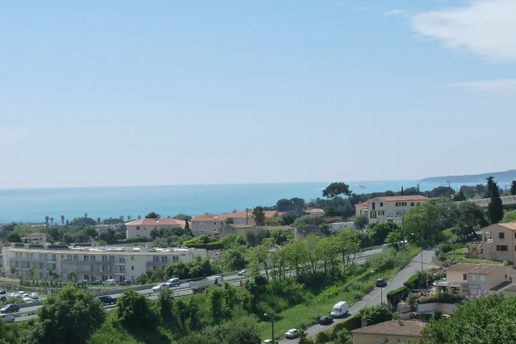 Appartement 2 pièces avec vue mer à Villeneuve Loubet 