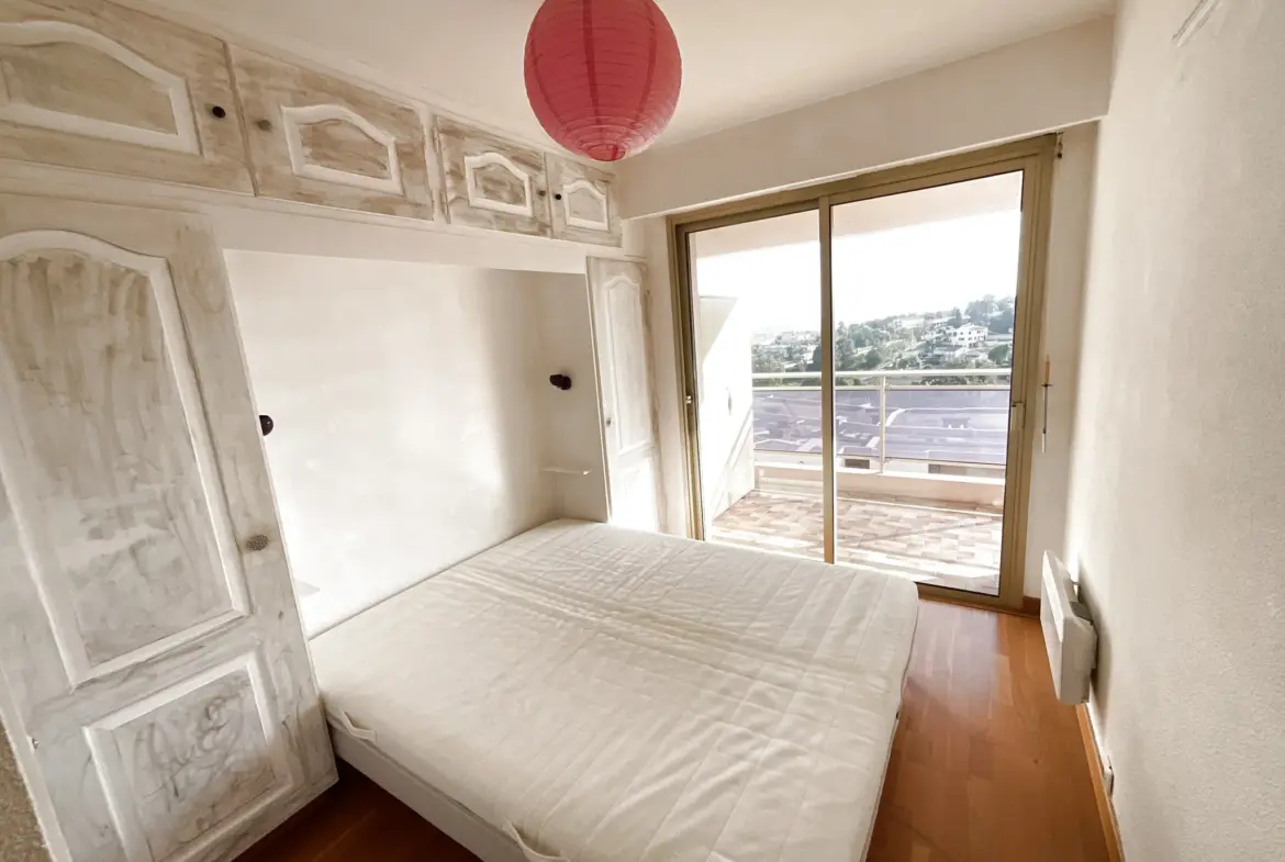 Appartement 2 pièces avec vue mer à Villeneuve Loubet 
