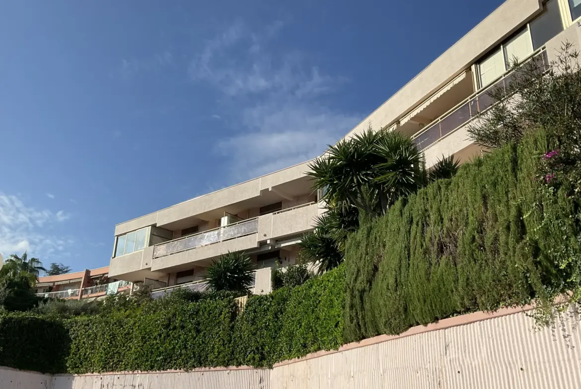 Appartement 2 pièces avec vue mer à Villeneuve Loubet 