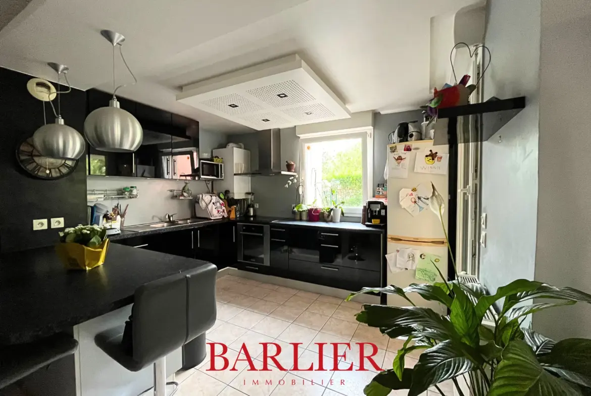 À vendre : Appartement 4 pièces de 81 m2 à Erstein avec terrasse 