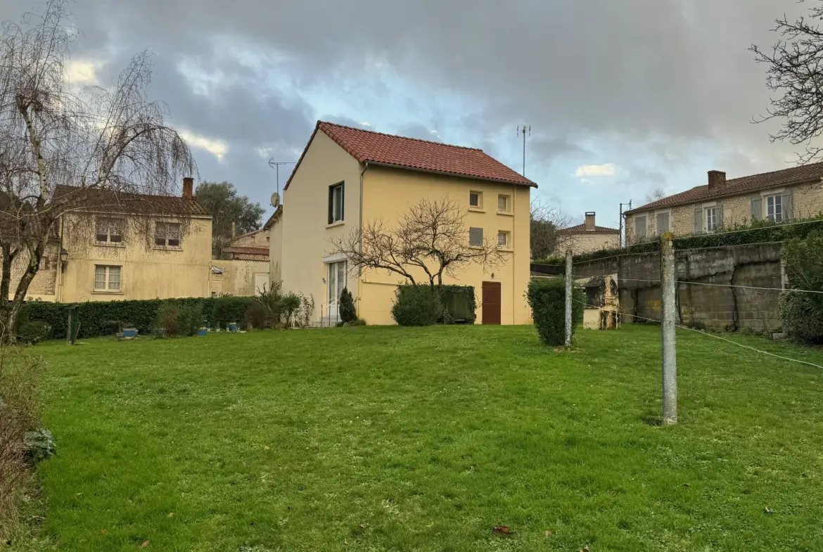 Maison de bourg 3 chambres à La Caillère-Saint-Hilaire 