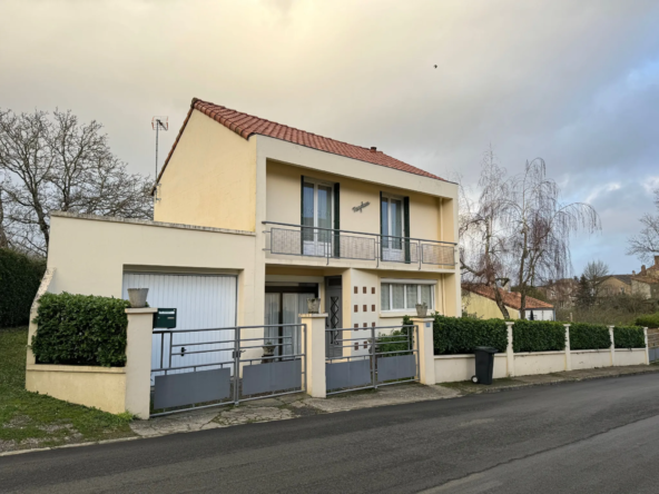 Maison de bourg à vendre à La Caillère-Saint-Hilaire avec 3 chambres