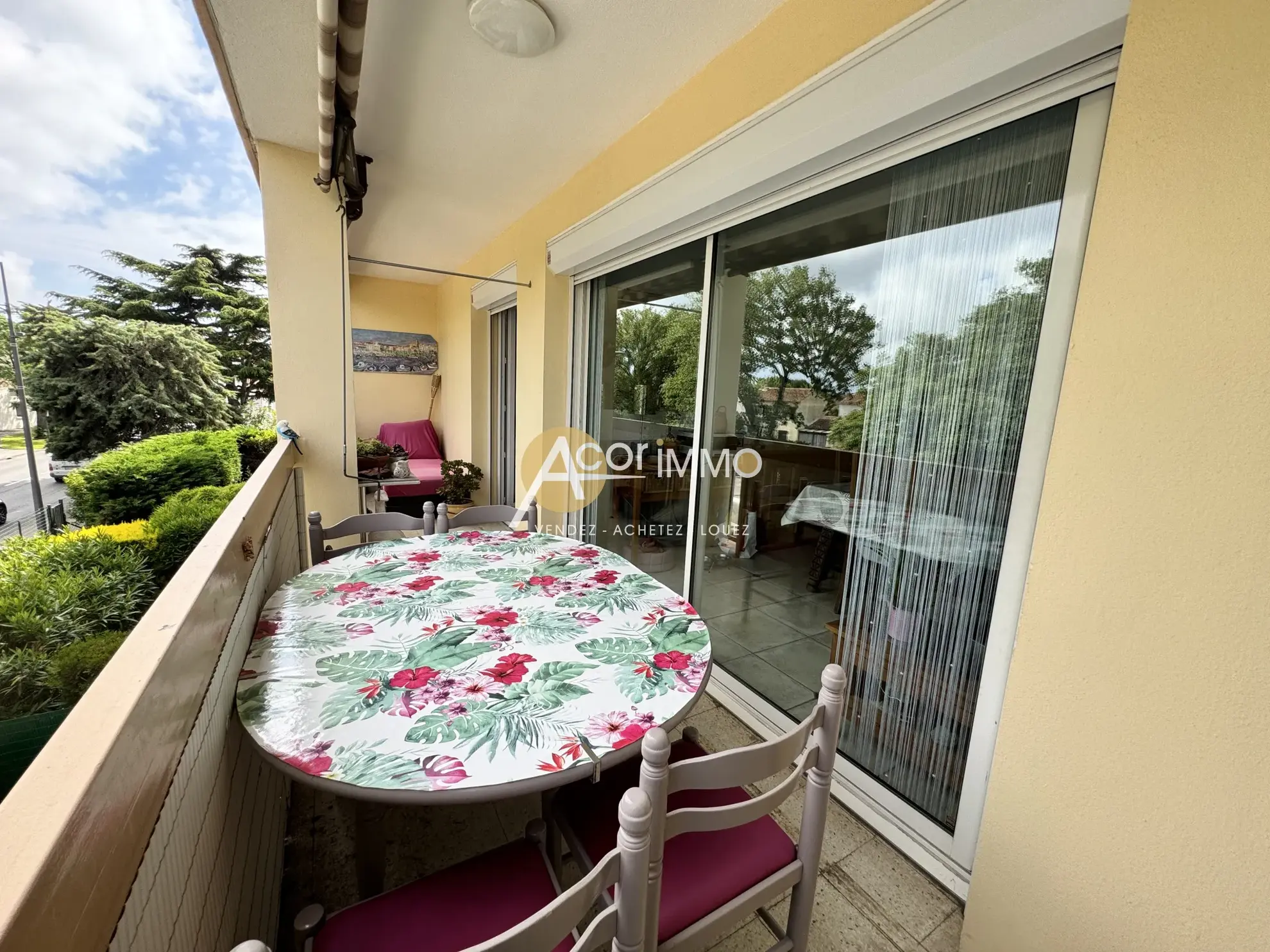 Appartement lumineux 68m² à Sanary sur mer avec cave et parking 