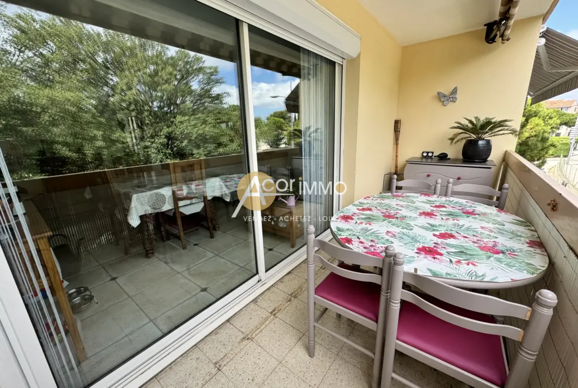 Appartement lumineux 68m² à Sanary sur mer avec cave et parking 