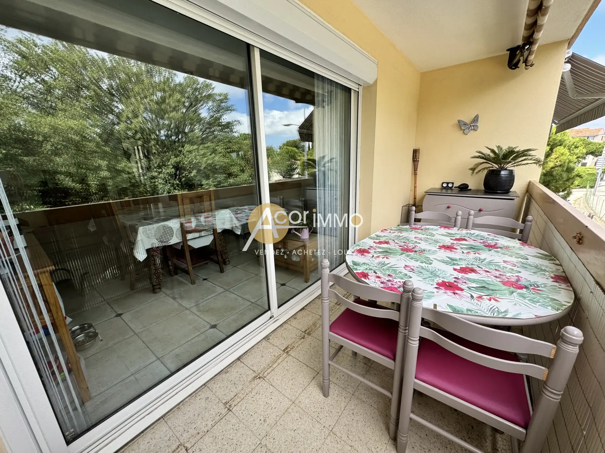 Appartement lumineux 68m² à Sanary sur mer avec cave et parking 