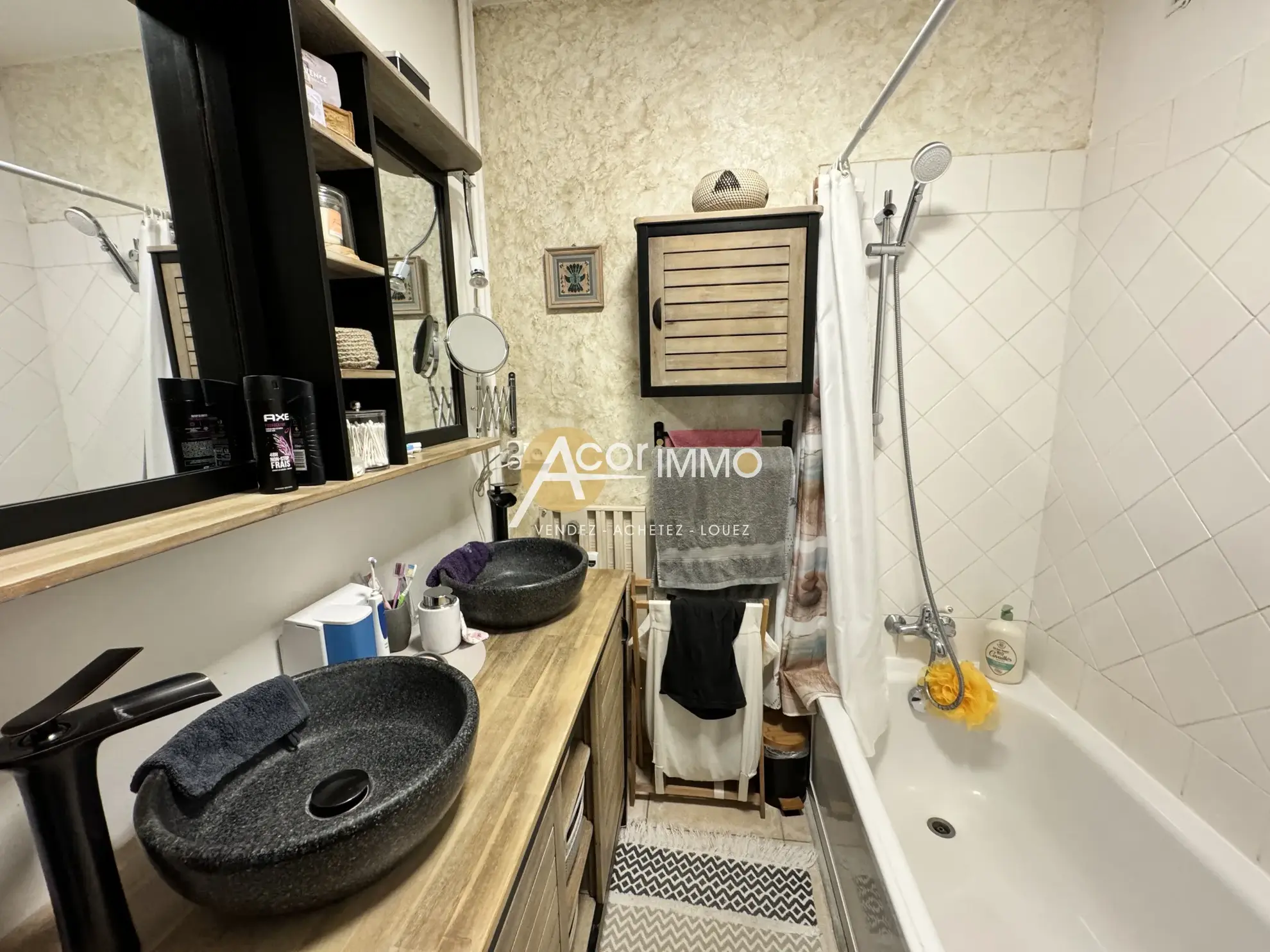 Appartement lumineux 68m² à Sanary sur mer avec cave et parking 
