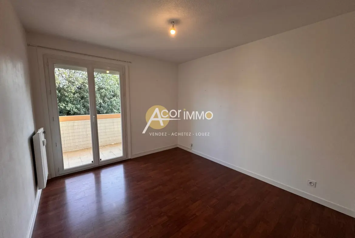 Appartement lumineux 68m² à Sanary sur mer avec cave et parking 
