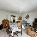 Appartement lumineux 68m² à Sanary sur mer avec cave et parking