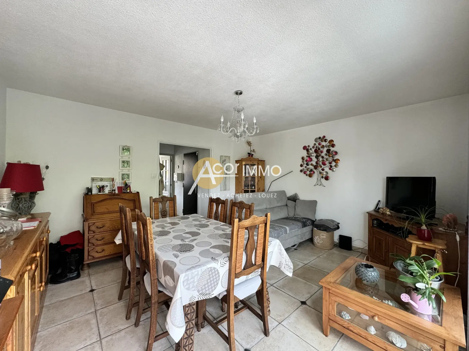 Appartement lumineux 68m² à Sanary sur mer avec cave et parking 