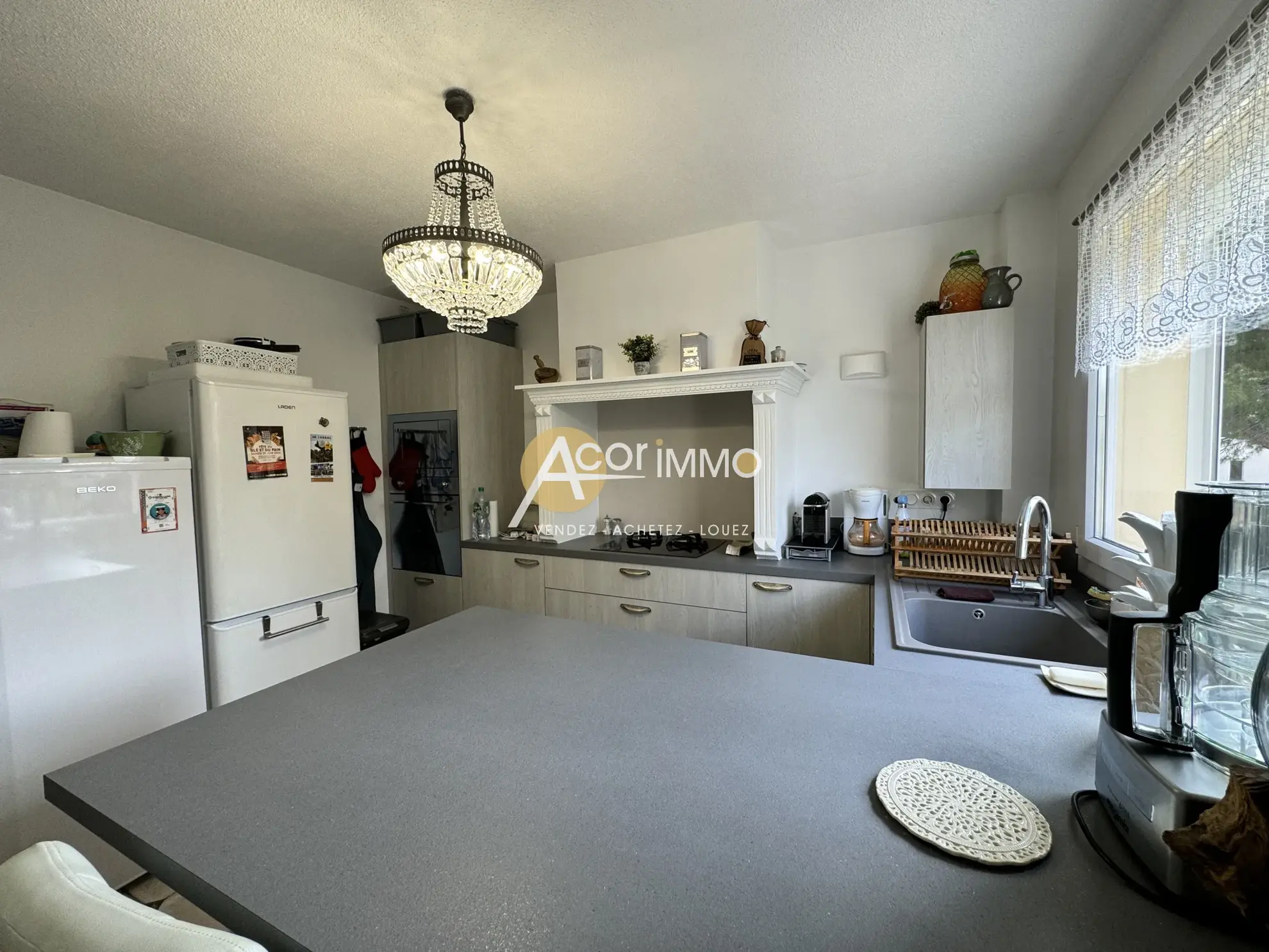 Appartement lumineux 68m² à Sanary sur mer avec cave et parking 