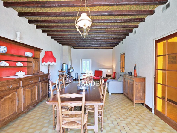 À vendre à Biollet : Maison avec 4 chambres et jardin 