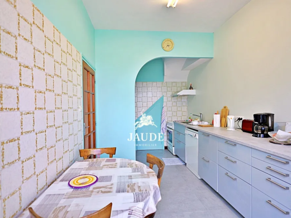 À vendre à Biollet : Maison avec 4 chambres et jardin 