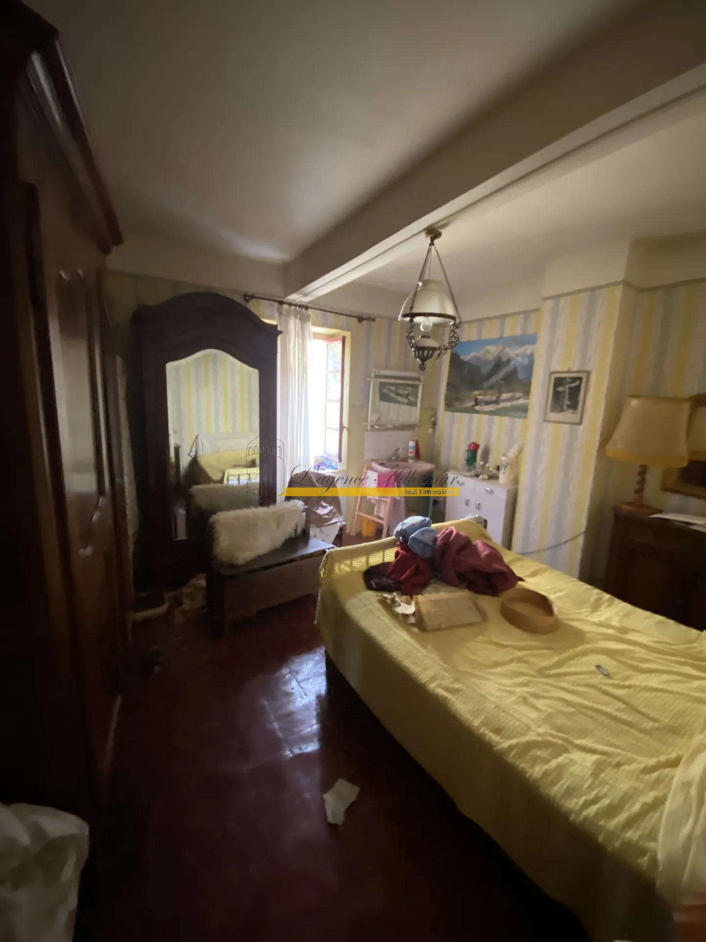 Maison de village à rénover à Espeluche - 234 000 € 