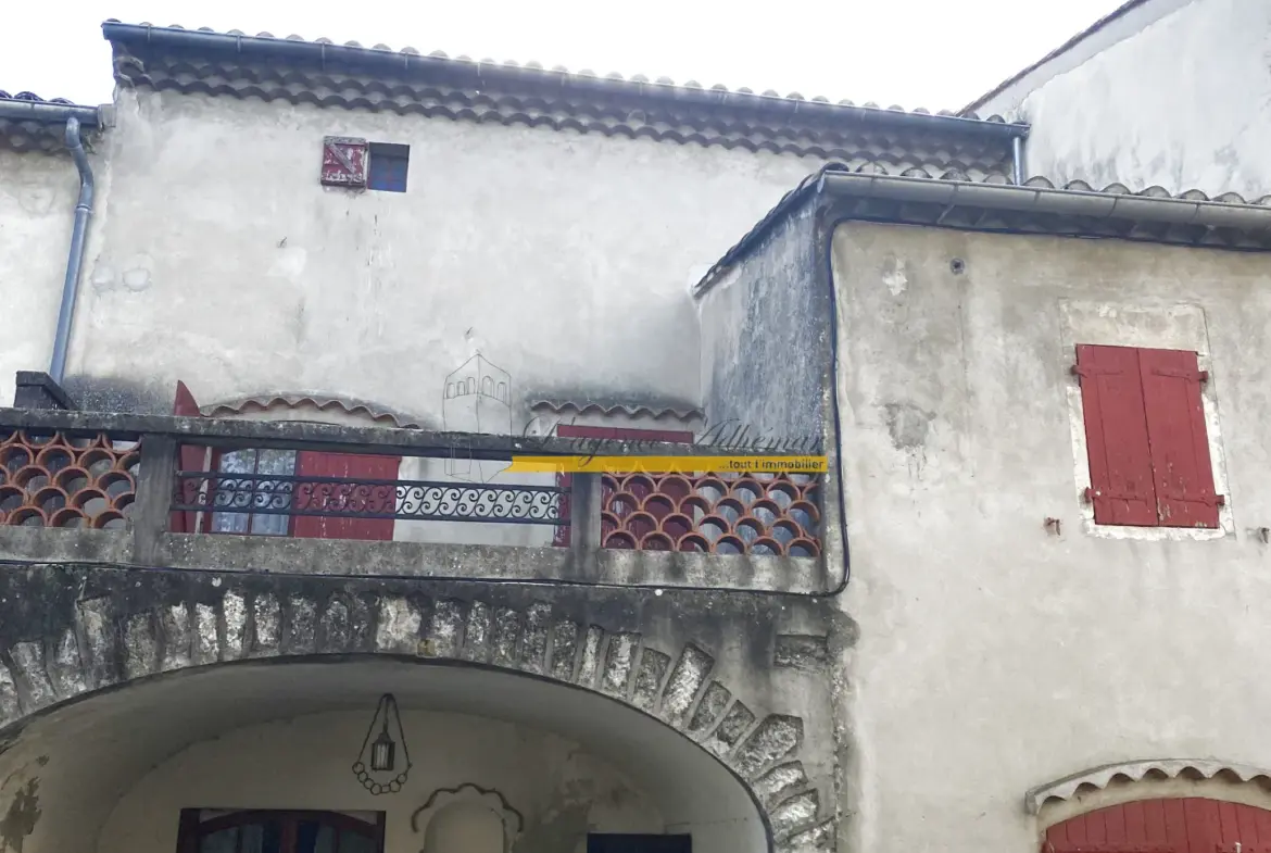 Maison de village à rénover à Espeluche - 234 000 € 