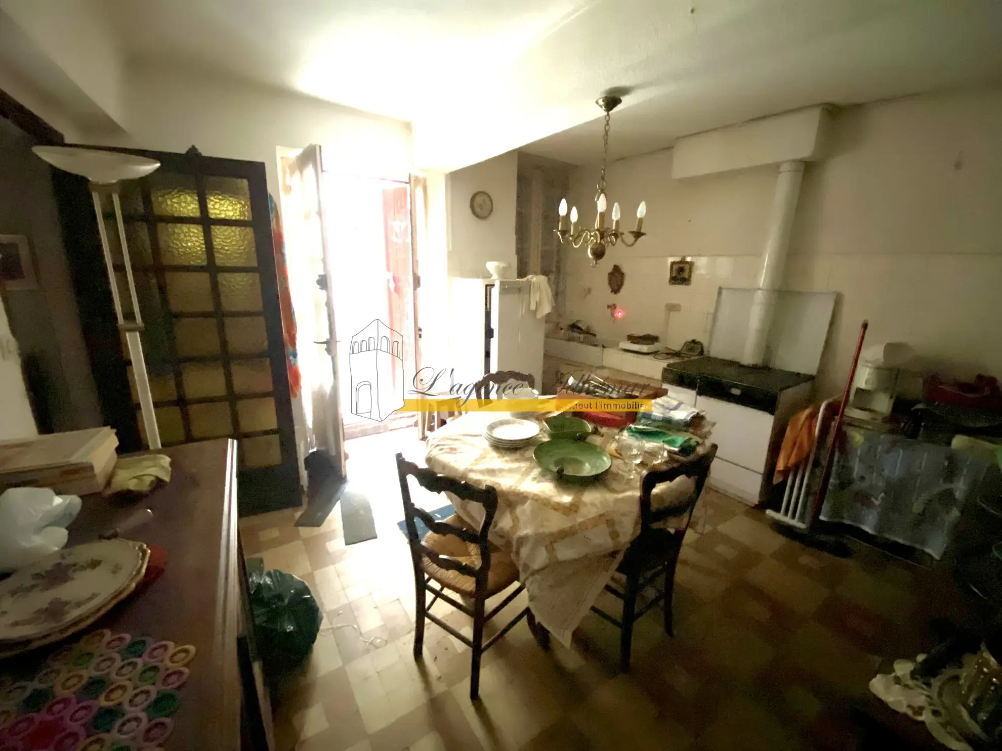 Maison de village à rénover à Espeluche - 234 000 € 