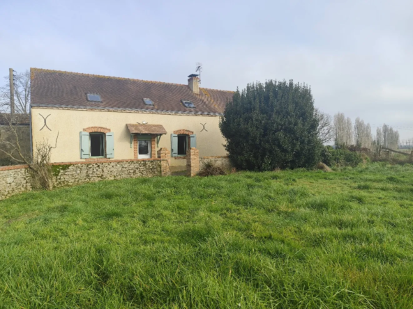 Longère à rénover au cœur de la campagne de Vion 