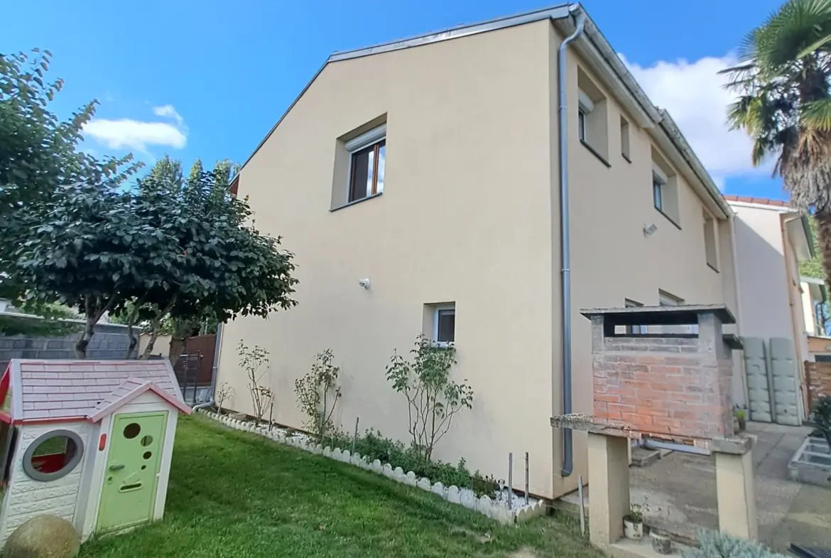 Maison familiale avec jardin à Odos 