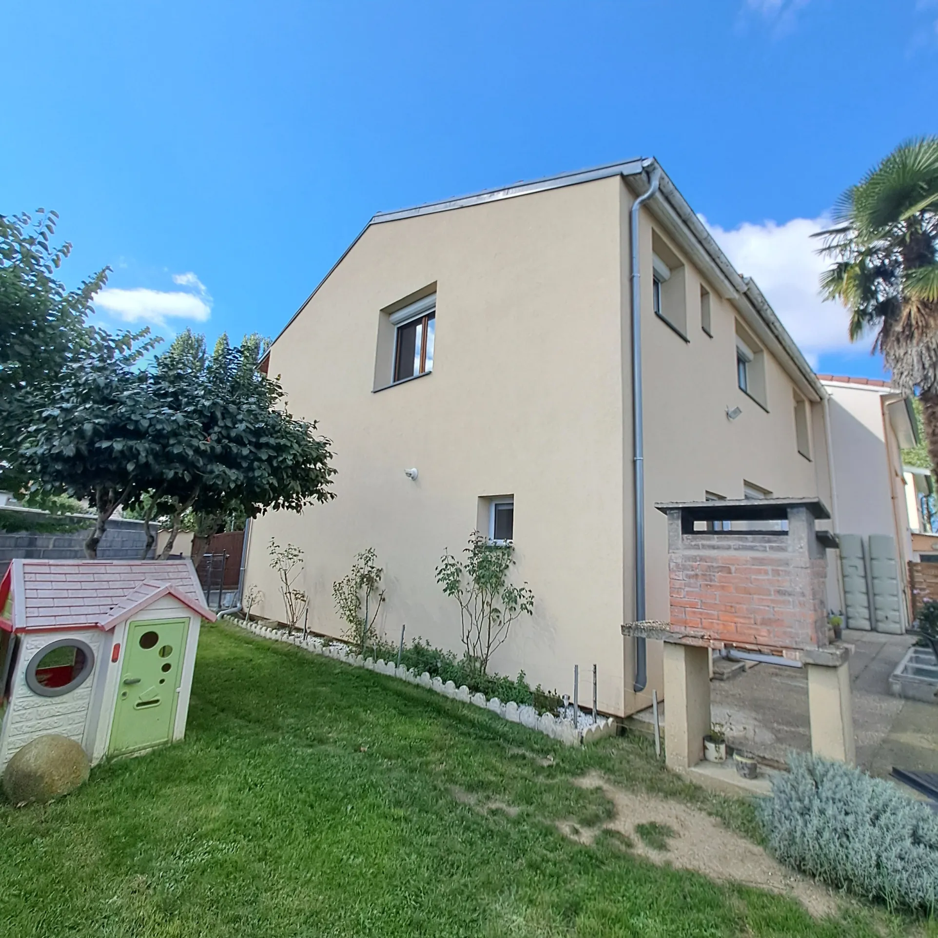 Maison familiale avec jardin à Odos 
