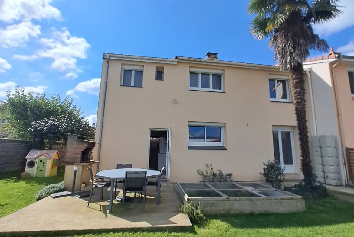 Maison familiale avec jardin à Odos 