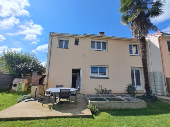 Maison familiale avec jardin à Odos 