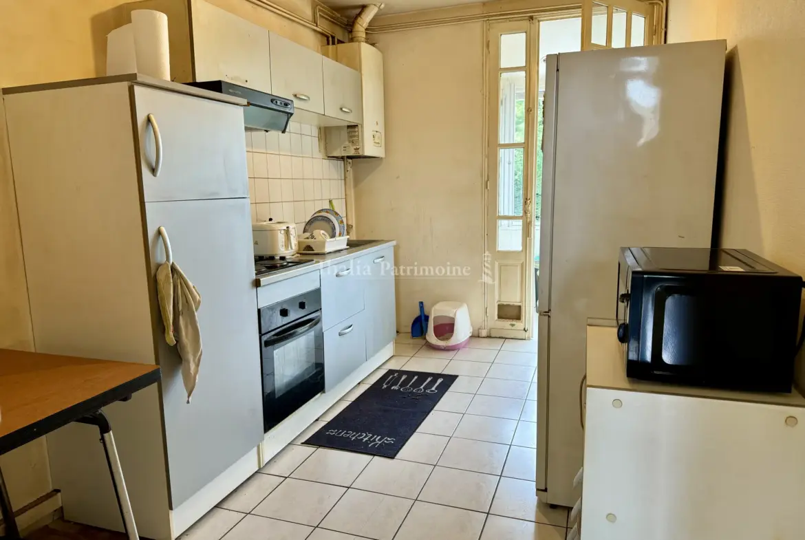 Immeuble de rapport à Bergerac avec dépendance et garage 
