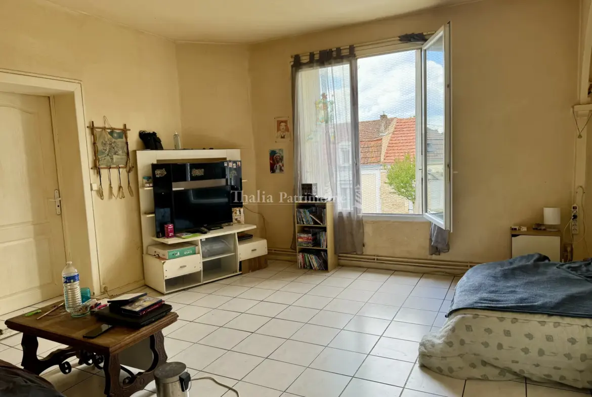 Immeuble de rapport à Bergerac avec dépendance et garage 