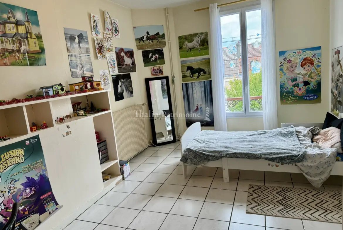 Immeuble de rapport à Bergerac avec dépendance et garage 