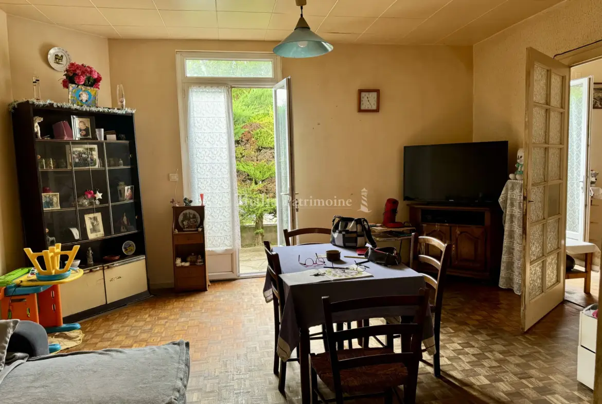 Immeuble de rapport à Bergerac avec dépendance et garage 