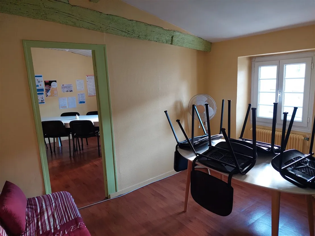 Local commercial et appartement T3 à vendre à Langon 