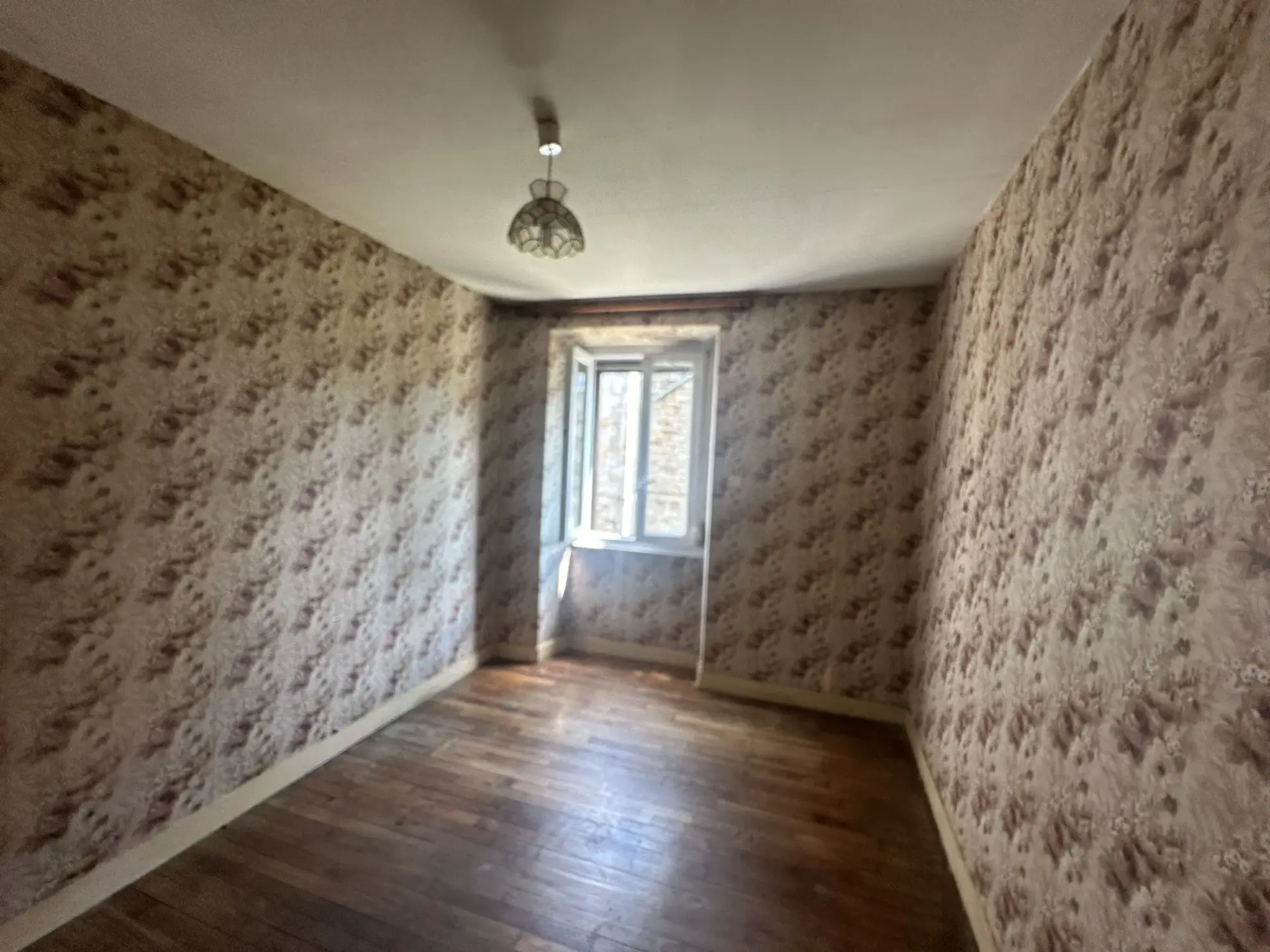 Maison de bourg à vendre à Guenin - 4 chambres 
