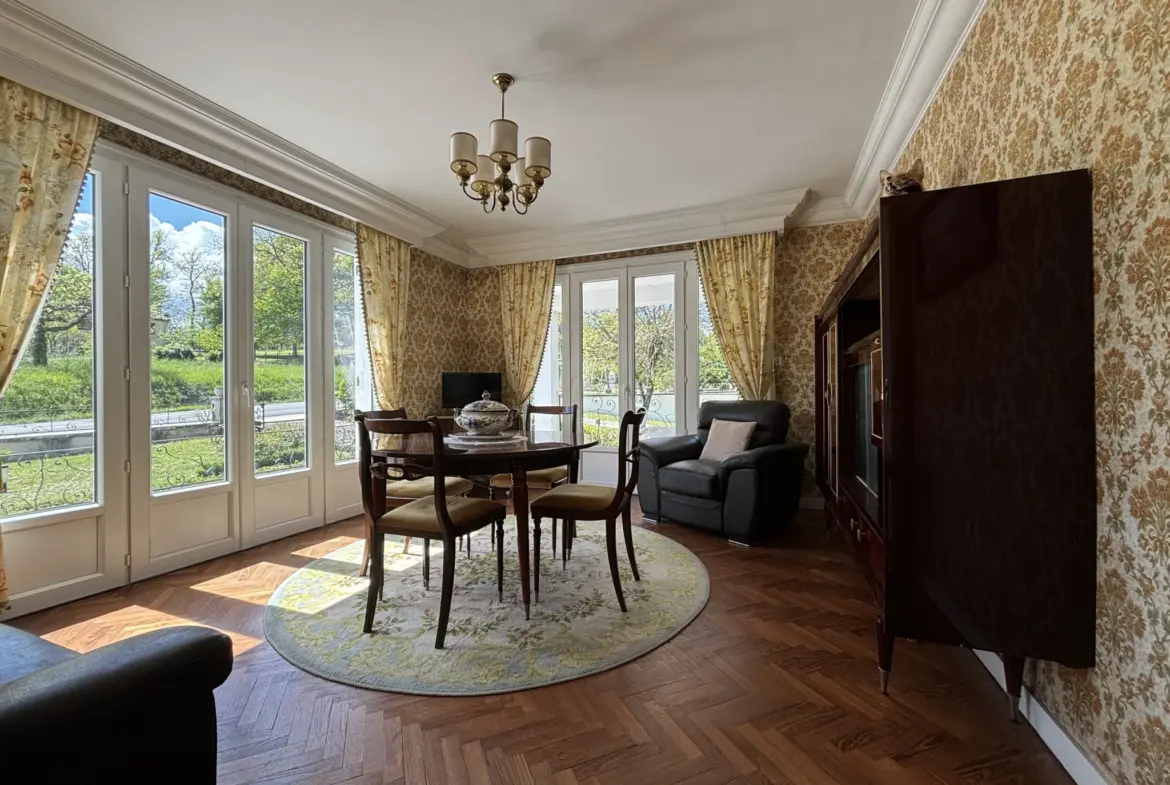 Charmante maison des années 70 à Chancelade 