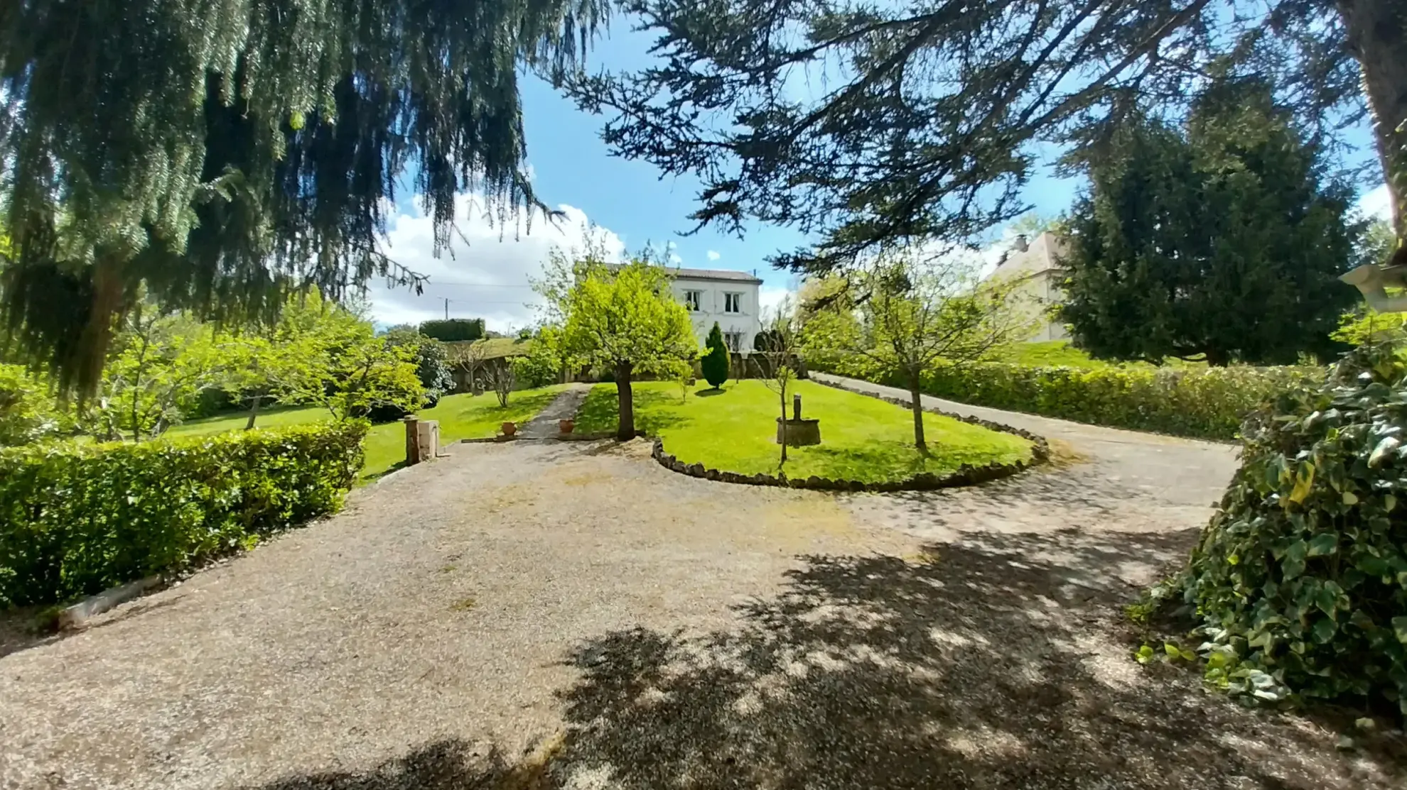Charmante maison des années 70 à Chancelade 