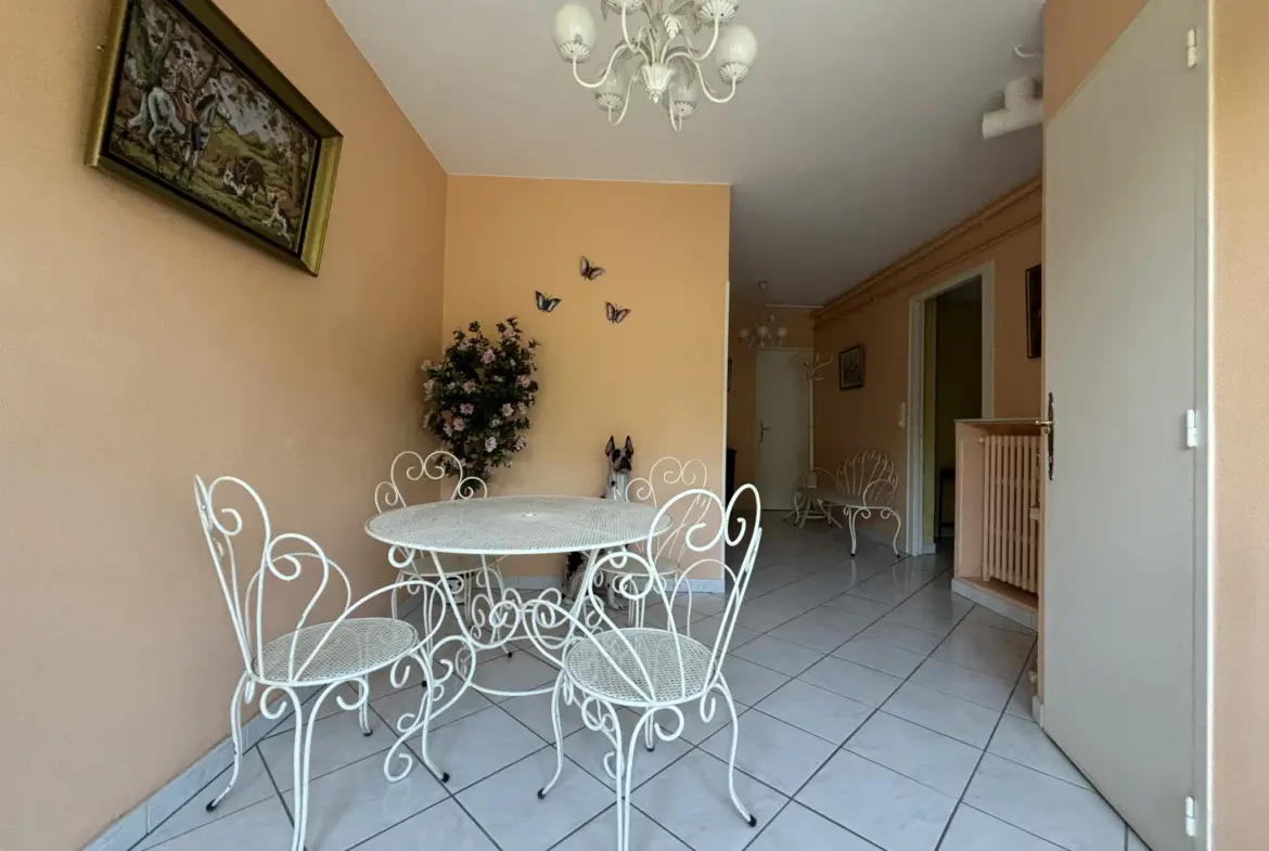 Charmante maison des années 70 à Chancelade 