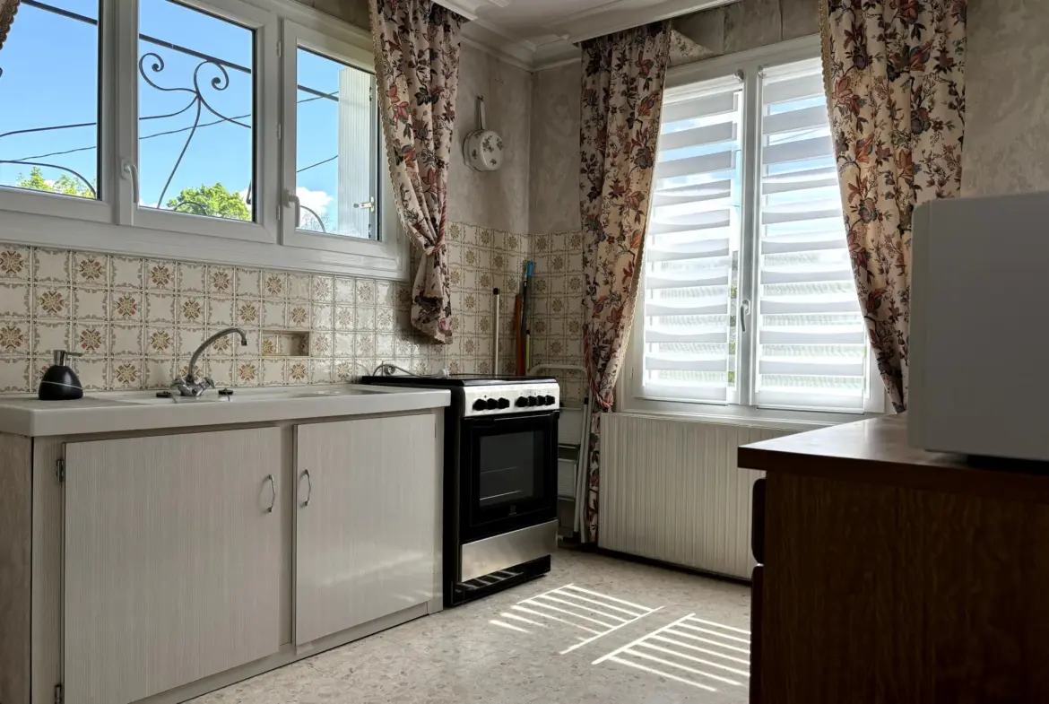 Charmante maison des années 70 à Chancelade 