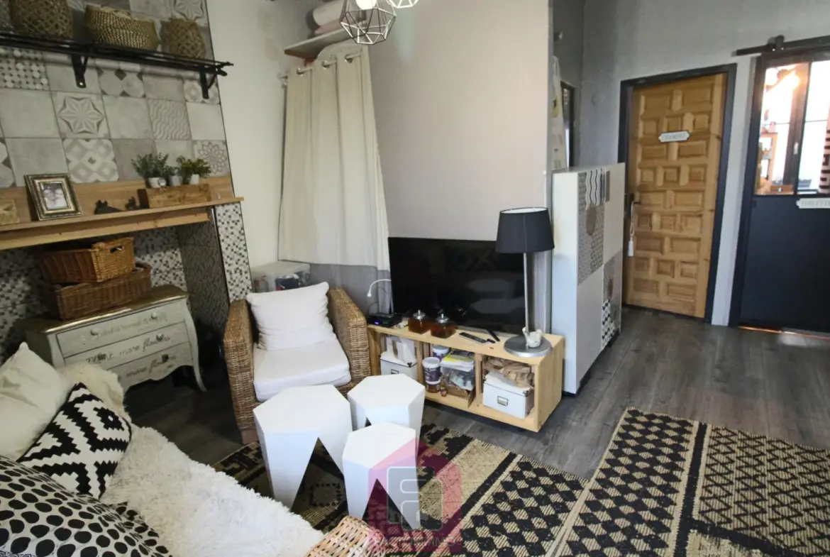 Maison rénovée de 85 m² à Puy l'Évêque 