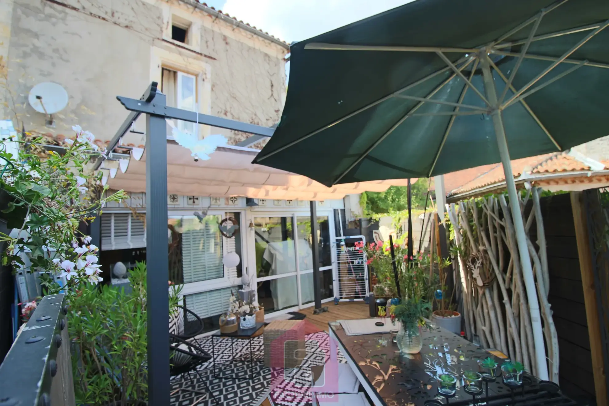 Maison rénovée de 85 m² à Puy l'Évêque 