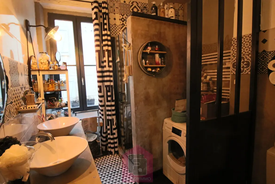 Maison rénovée de 85 m² à Puy l'Évêque 