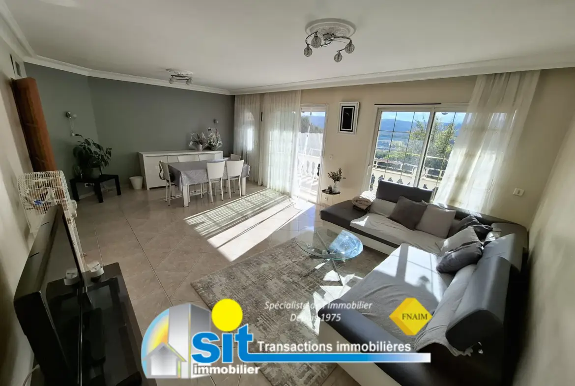 À vendre : Maison spacieuse de 136 m² à CHANAS 