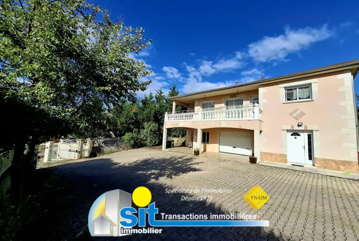 À vendre : Maison spacieuse de 136 m² à CHANAS 